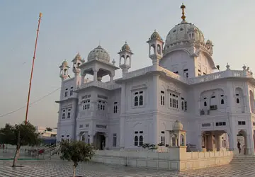 Punjab gurudwara tours.